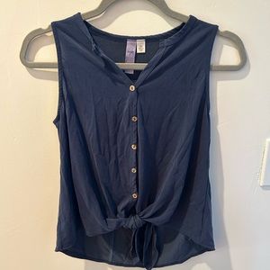 Women’s navy blue top!
